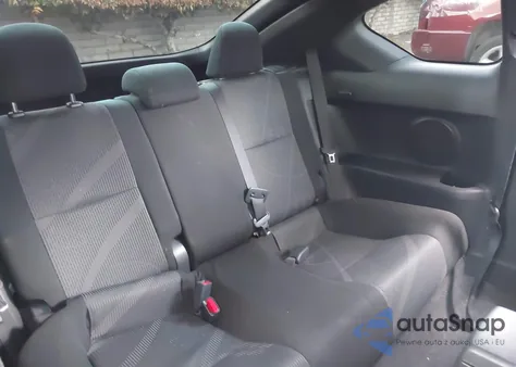 2011 Scion Tc z USA, uszkodzony, nr VIN JTKJF5C75B3015127